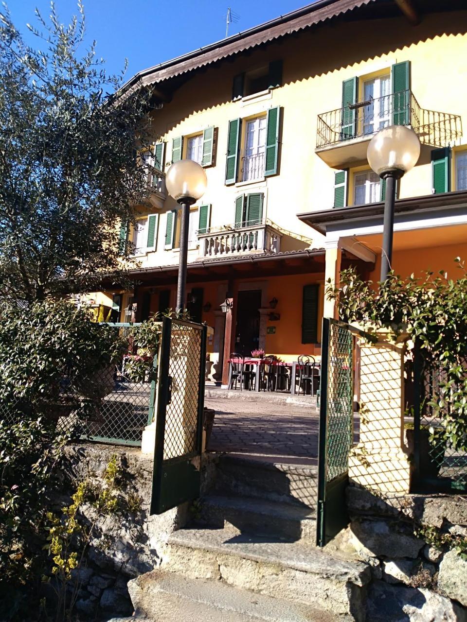Albergo Ristorante Coppa Dazio Exteriör bild